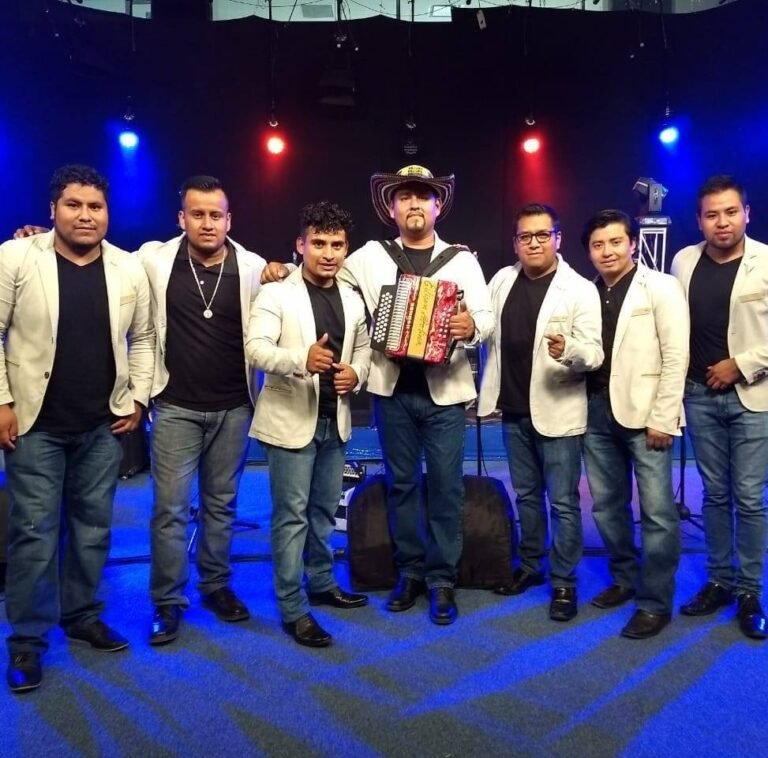 39883757_1887478681339979_6178768079766421504_n